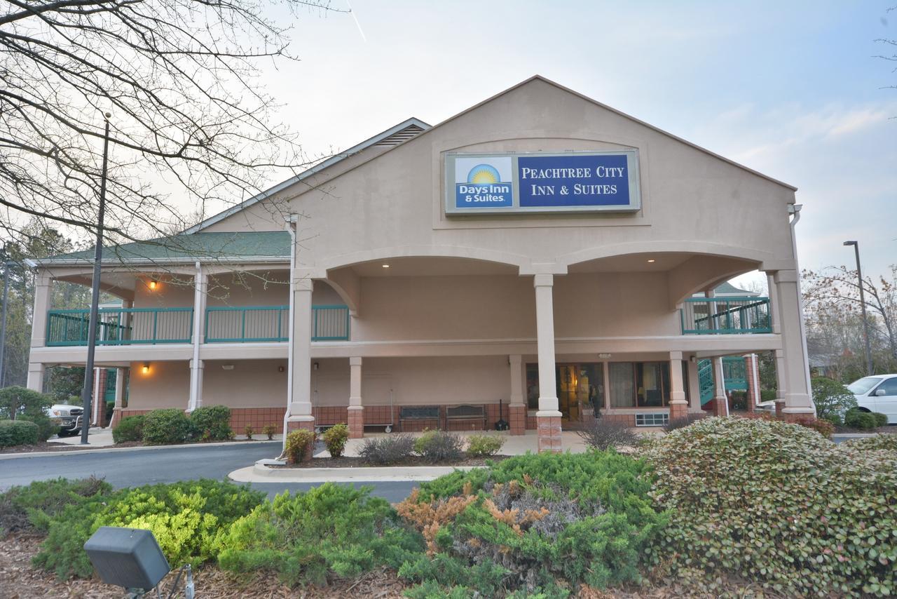 Days Inn & Suites By Wyndham Peachtree City Exterior photo